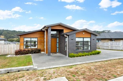 Photo of property in 15 Will Street, Huapai, Kumeu, 0810