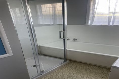 Photo of property in 35 Matipo Road, Mairangi Bay, Auckland, 0630