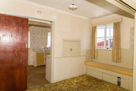 Photo of property in 42 Barraud Street, Dannevirke, 4930