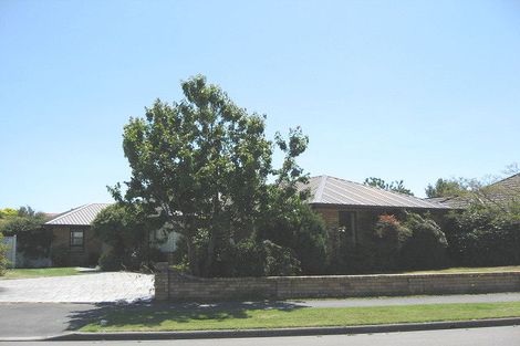 Photo of property in 2 Beauford Place, Parklands, Christchurch, 8083