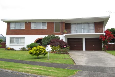 Photo of property in 5 Witla Court, Mangere Bridge, Auckland, 2022
