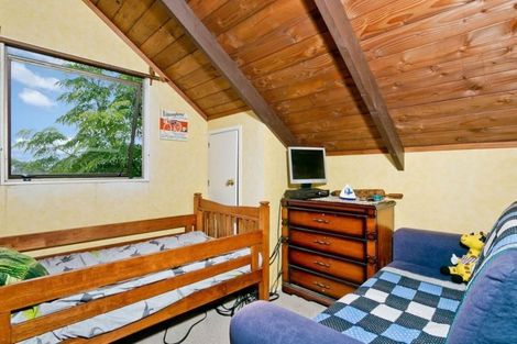 Photo of property in 2/81 Waipa Street, Birkenhead, Auckland, 0626