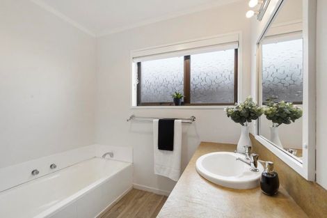 Photo of property in 10 Kestrel Crescent, Matamata, 3400