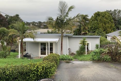 Photo of property in 14 Atkinson Road, Titirangi, Auckland, 0604