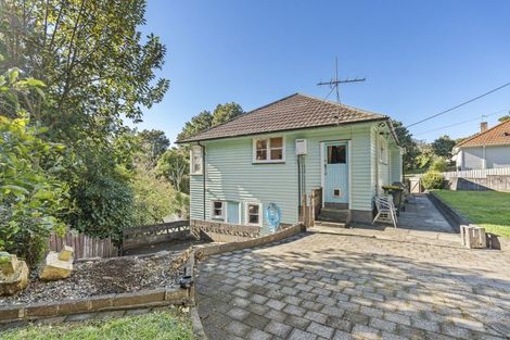 Photo of property in 70 Glenpark Avenue, Frankleigh Park, New Plymouth, 4310