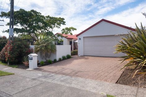 Photo of property in 20 Arataki Road, Havelock North, 4130