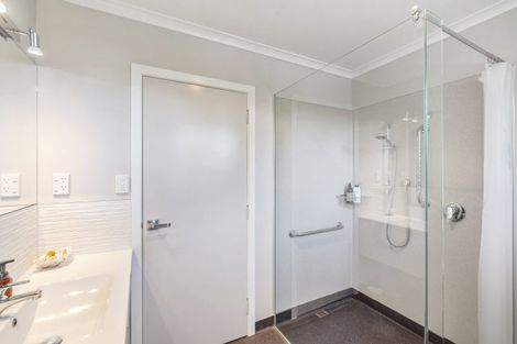 Photo of property in 4a Malfroy Lane, Raumati Beach, Paraparaumu, 5032