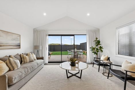 Photo of property in 7 Annie Aranui Drive, Poraiti, 4182