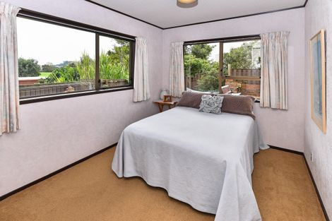 Photo of property in 2/12 Steeple Rise, Pakuranga, Auckland, 2010