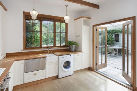 Photo of property in 137 Springfield Road, St Albans, Christchurch, 8014