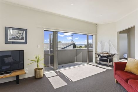 Photo of property in 7a Justin Place, Te Atatu Peninsula, Auckland, 0610
