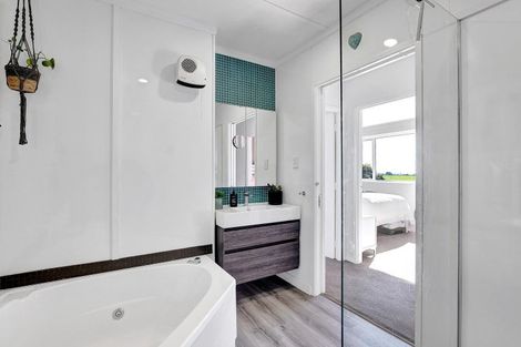 Photo of property in 304 York Road, Midhirst, Stratford, 4394