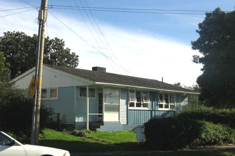 Photo of property in 14-14a D'urville Street, Cannons Creek, Porirua, 5024