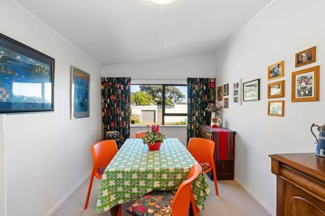Photo of property in 136 The Parade, Paekakariki, 5034