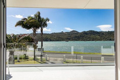 Photo of property in 25 Robinson Road, Whitianga, 3510