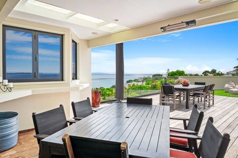 Photo of property in 32 Vipond Road, Stanmore Bay, Whangaparaoa, 0932