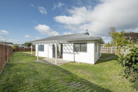 Photo of property in 15a Belray Place, Papamoa Beach, Papamoa, 3118