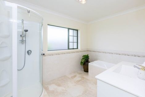 Photo of property in 51 Riverstone Drive, Riverstone Terraces, Upper Hutt, 5018