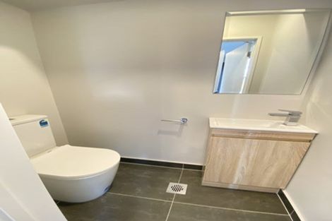 Photo of property in 3b Westall Road, New Lynn, Auckland, 0600