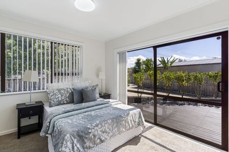 Photo of property in 69 Russell Road, Manurewa, Auckland, 2102