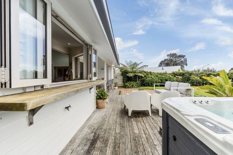 Photo of property in 18a Russell Drive, Oakura, 4314