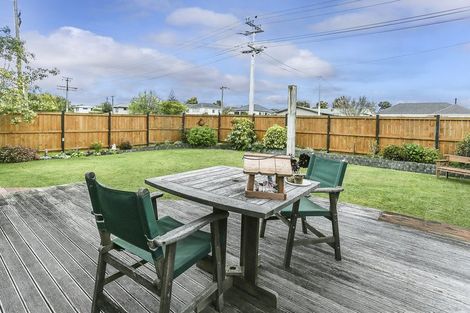 Photo of property in 64 Taikata Road, Te Atatu Peninsula, Auckland, 0610