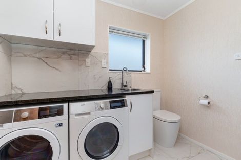 Photo of property in 225b Queen Street, Pukekohe, 2120