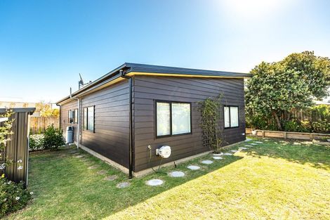 Photo of property in 27b Bamber Street, Castlecliff, Whanganui, 4501