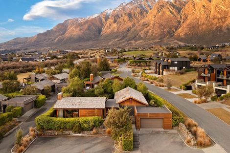 Photo of property in 2 Buckler Court, Jacks Point, Queenstown, 9371
