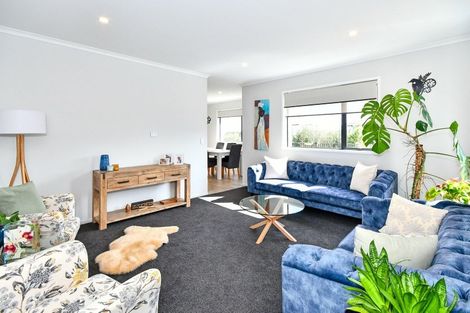 Photo of property in 18 Papaview Road, Papakura, 2110