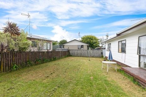 Photo of property in 1/44 Shifnal Drive, Randwick Park, Auckland, 2105