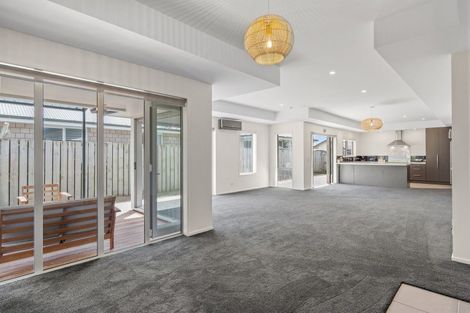 Photo of property in 22 Pemberton Drive, Darfield, 7510