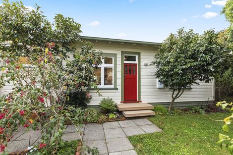 Photo of property in 2 Ngaio Street, Eastbourne, Lower Hutt, 5013
