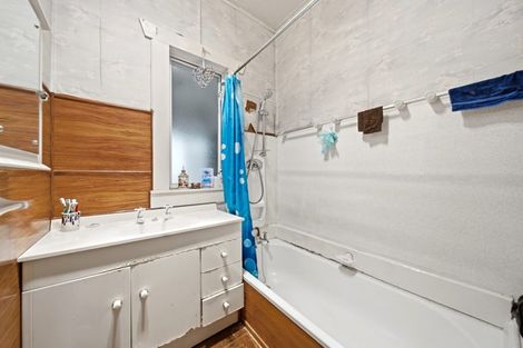 Photo of property in 42 Lippiatt Road, Otahuhu, Auckland, 1062