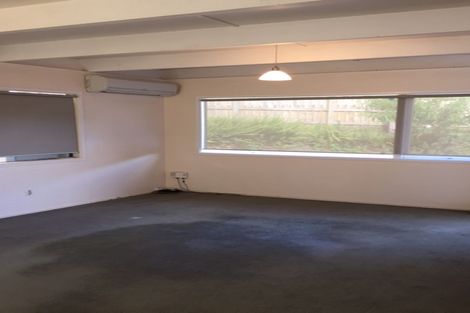 Photo of property in 5/15 Valron Road, Te Atatu South, Auckland, 0602