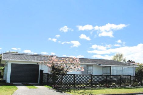 Photo of property in 11b Kinder Street, Acacia Bay, Taupo, 3330