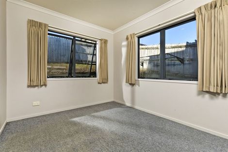 Photo of property in 14 Sapperton Drive, Henderson, Auckland, 0612