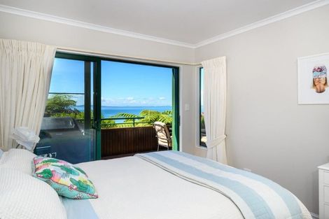 Photo of property in 1083 Whangaparaoa Road, Tindalls Beach, Whangaparaoa, 0930