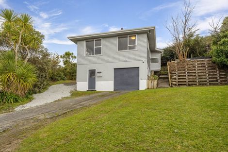 Photo of property in 16 Tyrone Grove, Wainuiomata, Lower Hutt, 5014