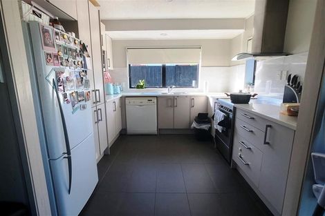Photo of property in 2/7 Benygloe Place, Highland Park, Auckland, 2010