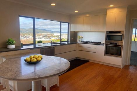 Photo of property in 17-19 Tirohanga Road, Tirohanga, Lower Hutt, 5010