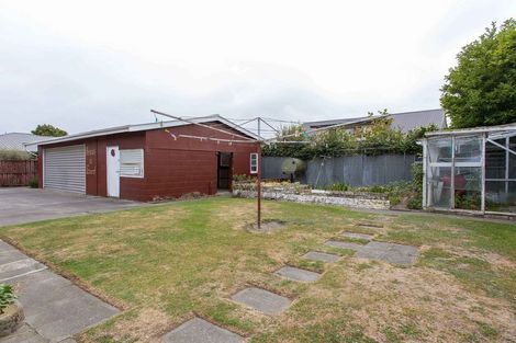 Photo of property in 2/15 Tuscany Place, Beckenham, Christchurch, 8023