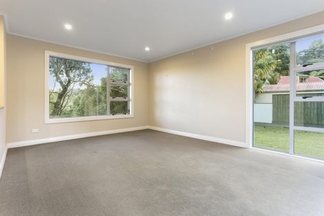 Photo of property in 8 Rimu Road, Oratia, Auckland, 0604