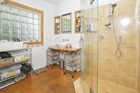 Photo of property in 300 Cambridge Road, Hillcrest, Hamilton, 3216