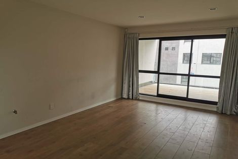 Photo of property in 16/5 Perekia Street, Albany, Auckland, 0632