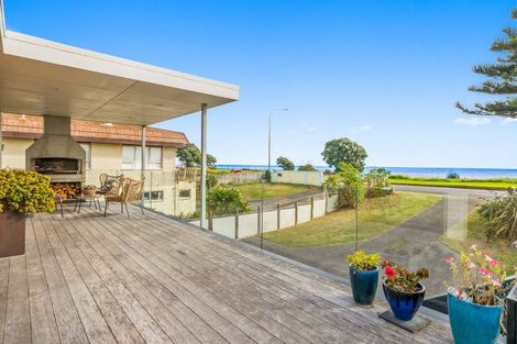 Photo of property in 79 Marine Parade, Paraparaumu Beach, Paraparaumu, 5032