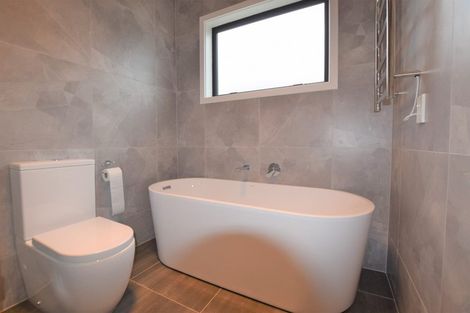 Photo of property in 7 Eric Gifford Drive, Ranui, Auckland, 0612