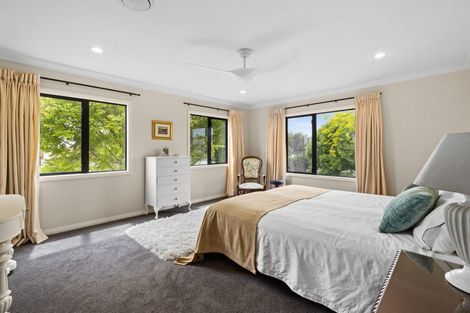 Photo of property in 2 Redwood Close, Havelock North, 4130