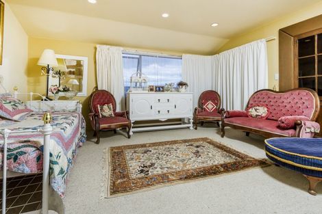 Photo of property in 850 East Coast Road, Oteha, Auckland, 0630