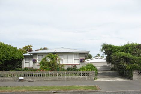 Photo of property in 55 Frensham Crescent, Woolston, Christchurch, 8062